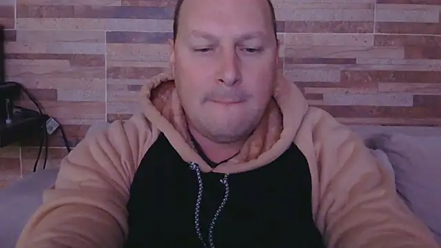 Snapshot of lustonfan chatting on 05-22-26, 12:00 lustonfan online show from 05-22-26, 12:00