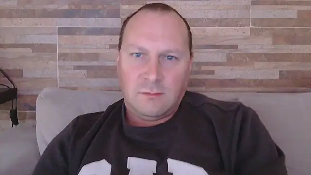 Snapshot of lustonfan chatting on 06-09-26, 12:39 lustonfan online show from 06-09-26, 12:39