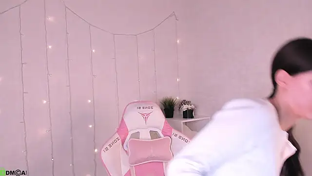 LunaRossaa online show from 04-22-26, 12:02