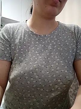 Emi hot1 online show from 03-10-26, 05:18