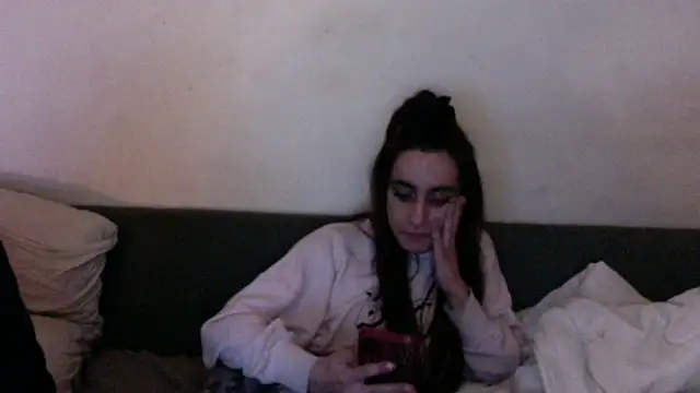 Snapshot of chiara-mario chatting on 04-04-26, 04:11 chiara-mario online show from 04-04-26, 04:11