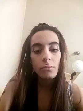 Snapshot of chiara-mario chatting on 04-06-26, 11:11 chiara-mario online show from 04-06-26, 11:11