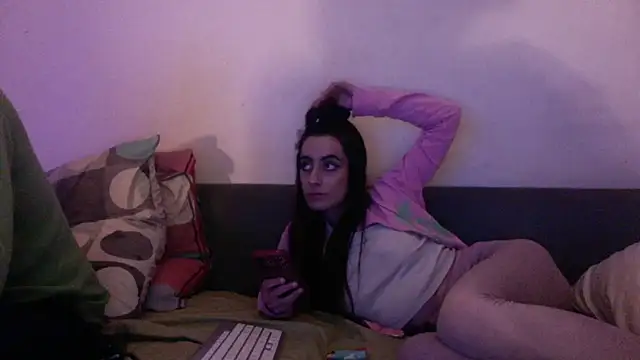 Snapshot of chiara-mario chatting on 04-11-26, 09:08 chiara-mario online show from 04-11-26, 09:08