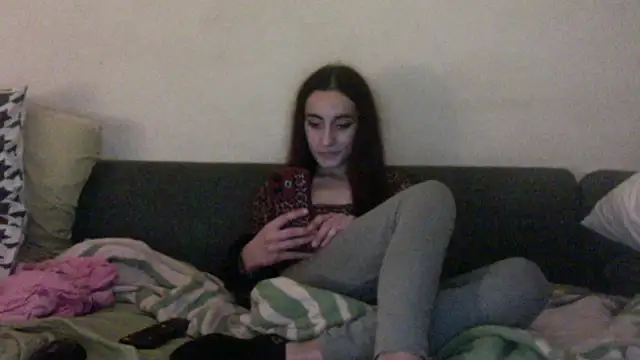 Snapshot of chiara-mario chatting on 04-14-26, 11:55 chiara-mario online show from 04-14-26, 11:55