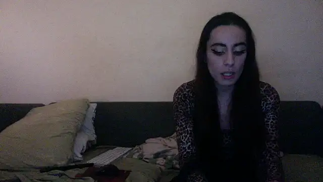 Snapshot of chiara-mario chatting on 04-18-26, 06:56 chiara-mario online show from 04-18-26, 06:56