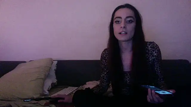 Snapshot of chiara-mario chatting on 04-18-26, 07:07 chiara-mario online show from 04-18-26, 07:07