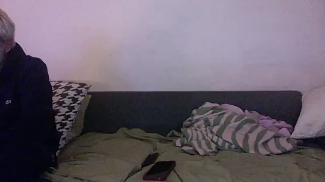 Snapshot of chiara-mario chatting on 04-18-26, 08:42 chiara-mario online show from 04-18-26, 08:42