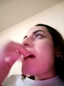 Snapshot of chiara-mario chatting on 04-29-26, 03:16 chiara-mario online show from 04-29-26, 03:16