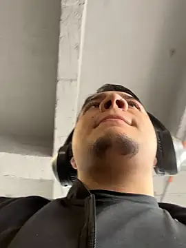 OliverTabordaa online show from 04-11-26, 04:55