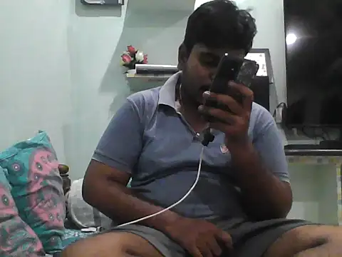 Snapshot of Foxboy65 chatting on 06-10-26, 06:40 Foxboy65 online show from 06-10-26, 06:40