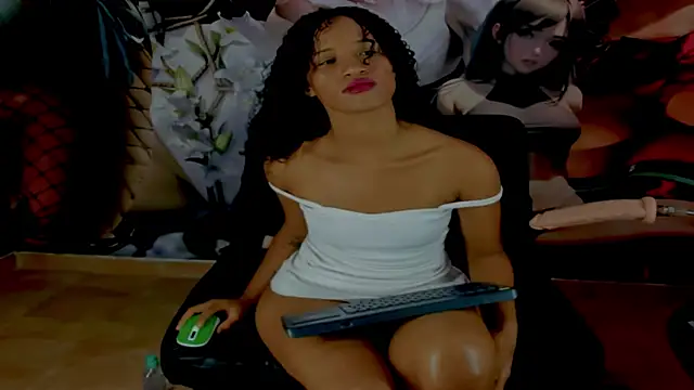 Snapshot of sexylatinawhithabigass chatting on 03-05-26, 03:08 sexylatinawhithabigass online show from 03-05-26, 03:08