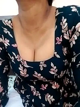 Snapshot of Punam-gupta1 chatting on 03-05-26, 04:52 Punam-gupta1 online show from 03-05-26, 04:52