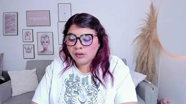 Dana sophiia online show from 04-15-26, 04:30