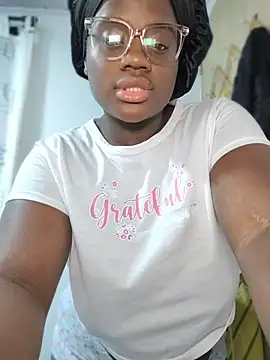 Snapshot of YourLiaa_ chatting on 04-26-26, 07:06 YourLiaa online show from 04-26-26, 07:06