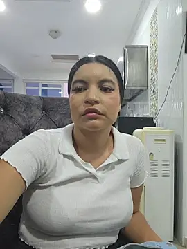 Pretty Julieta online show from 04-07-26, 10:31