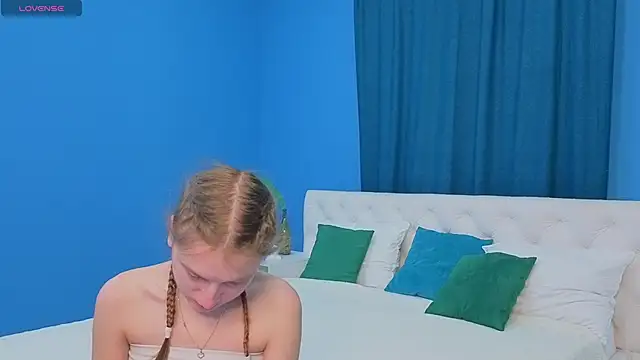 Snapshot of Xenia_paradise chatting on 05-24-26, 12:26 Xenia paradise online show from 05-24-26, 12:26