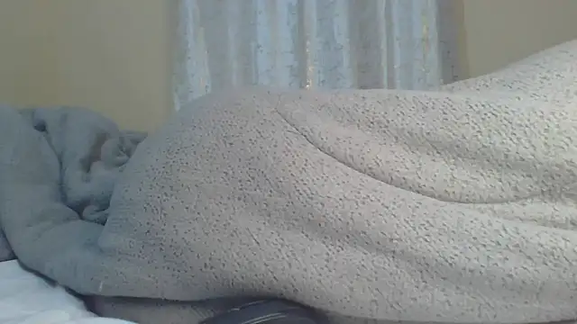 Snapshot of ndivhuwomuleya chatting on 05-13-26, 04:26 ndivhuwomuleya online show from 05-13-26, 04:26