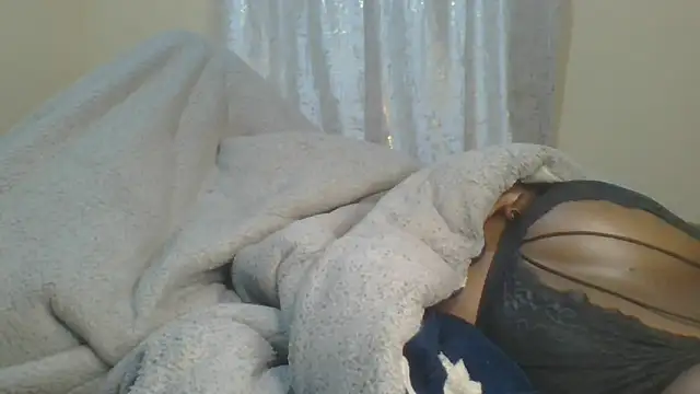 Snapshot of ndivhuwomuleya chatting on 06-04-26, 02:39 ndivhuwomuleya online show from 06-04-26, 02:39