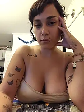 Nanydaniela online show from 03-06-26, 12:18