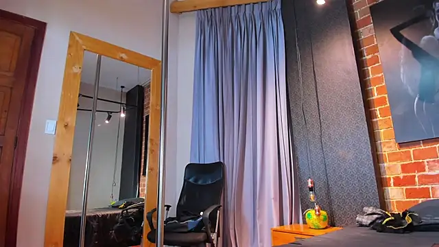 Sienna Dark online show from 04-04-26, 11:29