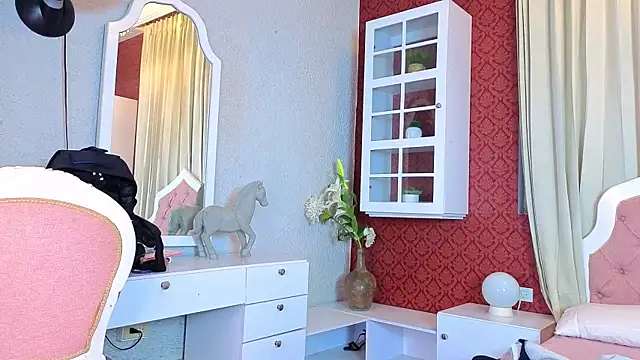 Sienna Dark online show from 04-15-26, 11:17