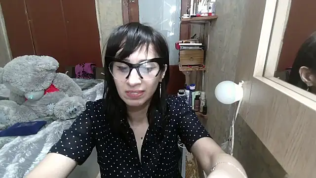 Snapshot of Barbie_Rococo chatting on 04-29-26, 04:00 Barbie Rococo online show from 04-29-26, 04:00