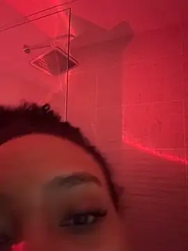 Snapshot of Amber_peach chatting on 03-18-26, 12:14 Amber peach online show from 03-18-26, 12:14