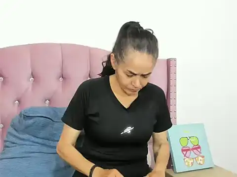 Liz Grettel online show from 03-27-26, 06:07