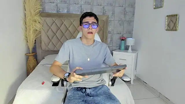 TylerCross  online show from 03-14-26, 08:36