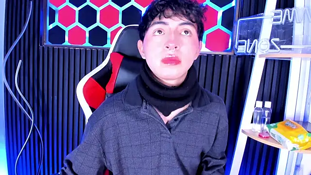 Cristopher Wild online show from 04-13-26, 08:36