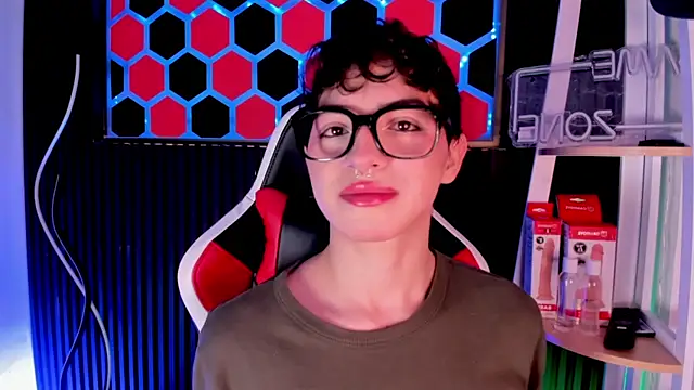 Cristopher Wild online show from 04-29-26, 05:52