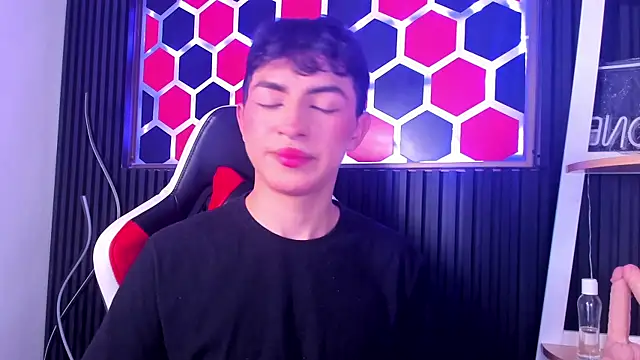 Cristopher Wild online show from 06-12-26, 08:30