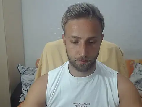 Snapshot of BlondEagleMuscle chatting on 07-22-26, 07:38 BlondEagleMuscle online show from 07-22-26, 07:38