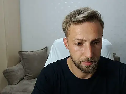 Snapshot of BlondEagleMuscle chatting on 07-27-26, 08:49 BlondEagleMuscle online show from 07-27-26, 08:49