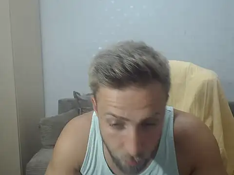 Snapshot of BlondEagleMuscle chatting on 08-01-26, 07:24 BlondEagleMuscle online show from 08-01-26, 07:24