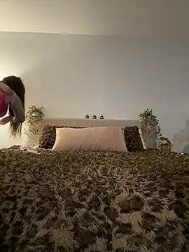 NikkiRylie online show from 07-16-26, 10:49