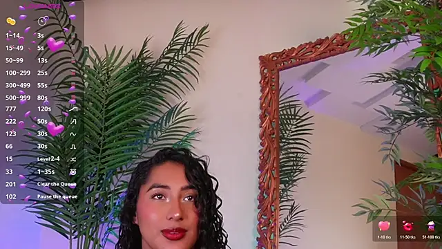 Snapshot of SoyJuliana_19 chatting on 05-28-26, 12:35 SoyJuliana 19 online show from 05-28-26, 12:35