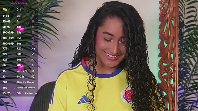 SoyJuliana 19 online show from 06-27-26, 02:01