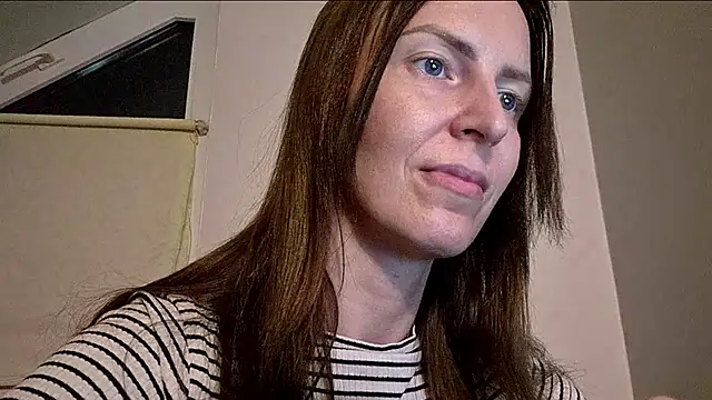 Snapshot of AnnaTight chatting on 04-29-26, 07:53 AnnaTight online show from 04-29-26, 07:53