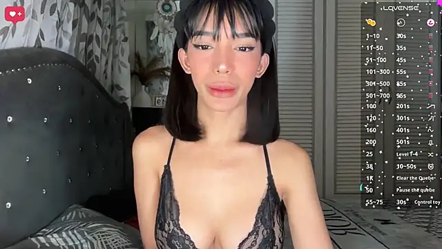 AnayaLauren  online show from 07-19-26, 02:04