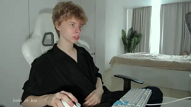 Wawesuc online show from 03-21-26, 07:02