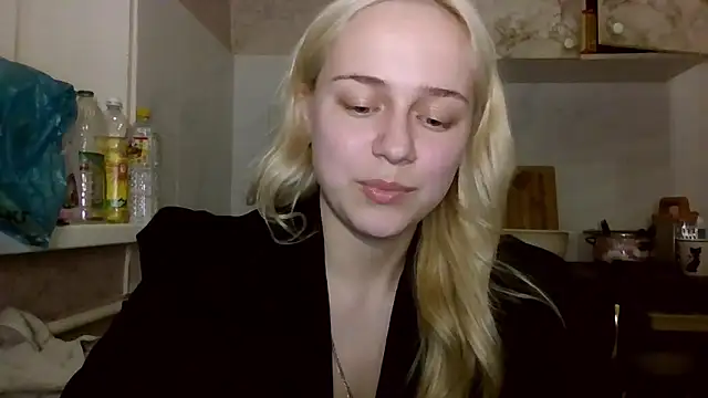 Barbie   girl online show from 04-09-26, 07:19