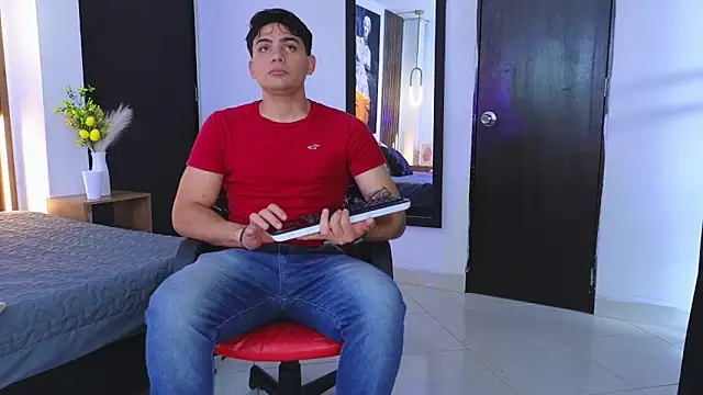 MrAdonis  online show from 04-13-26, 07:30