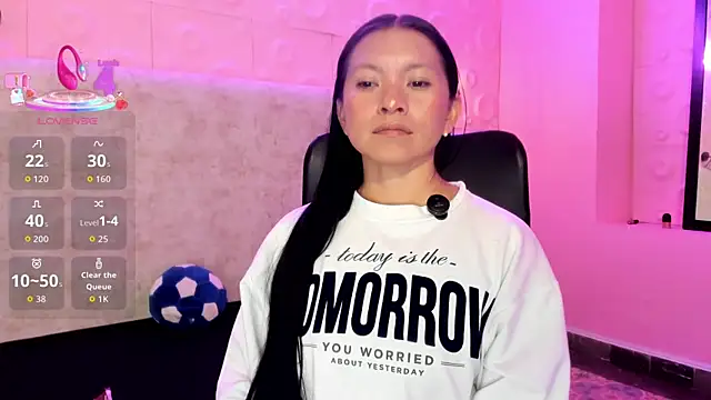 Chloe16  online show from 05-18-26, 08:14