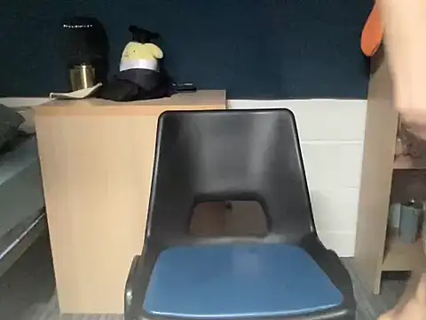 Snapshot of hoppyhops chatting on 03-08-26, 02:43 hoppyhops online show from 03-08-26, 02:43