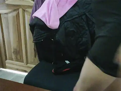 Erin oficial online show from 04-08-26, 02:39