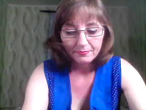 Alisaprice077 online show from 05-19-26, 06:03
