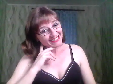 Alisaprice077 online show from 05-20-26, 03:07
