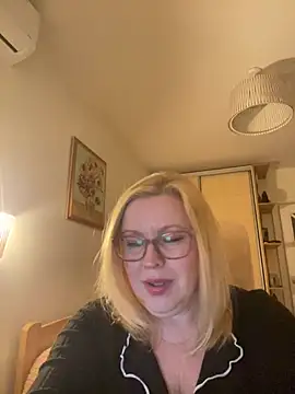 Snapshot of JanieLight53 chatting on 03-23-26, 12:25 JanieLight53 online show from 03-23-26, 12:25