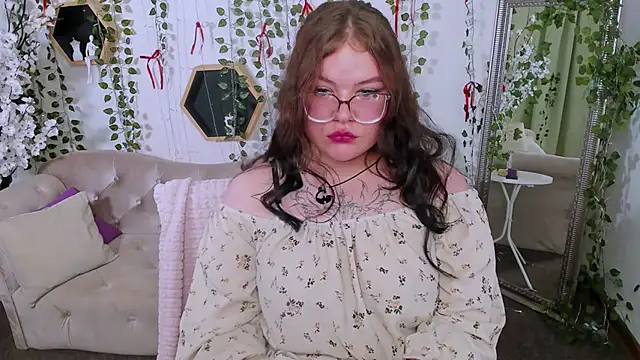 Snapshot of Emily_Muse chatting on 03-13-26, 01:18 Emily Muse online show from 03-13-26, 01:18